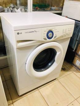 Стиральная машина БУ Lg ,5 кг, 1000 оборотов, гарантия
