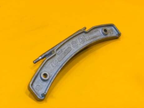 Петля люка стиральной машины Indesit Ariston 035764