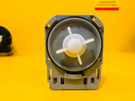 Насос стиральной машины 3 защелки Electrolux- Zanussi фишка назад раздельно