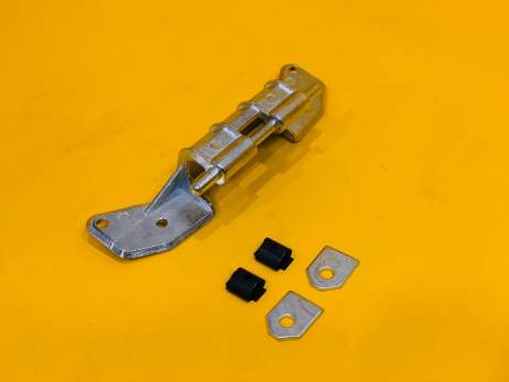 Петля люка стиральной машины Bosch Siemens 153150